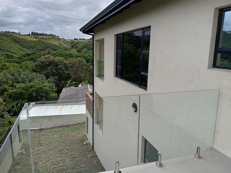 5 Bedroom Property for Sale in Shelly Beach KwaZulu-Natal