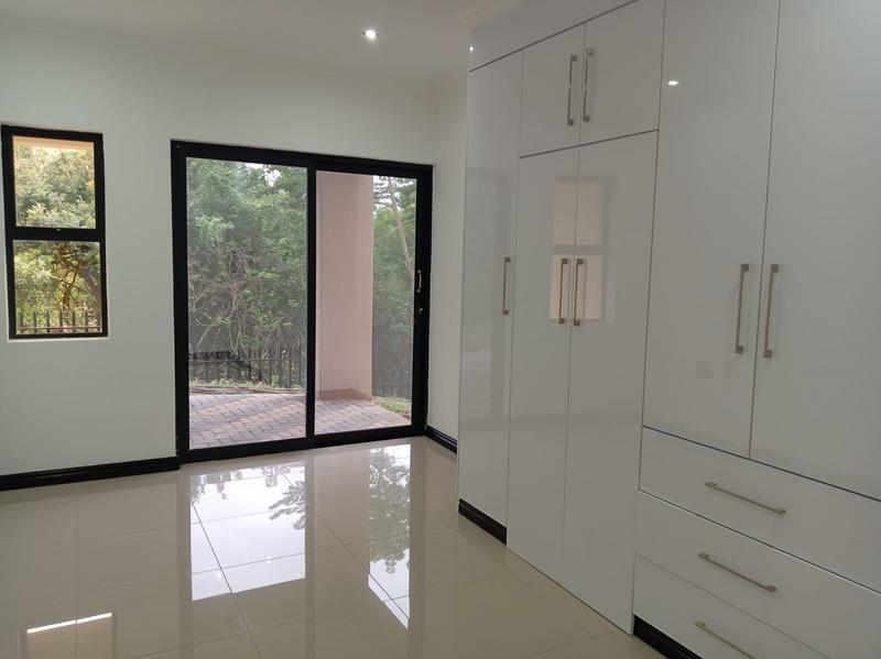 5 Bedroom Property for Sale in Shelly Beach KwaZulu-Natal