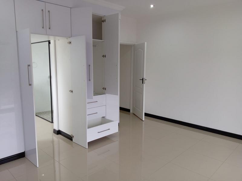 5 Bedroom Property for Sale in Shelly Beach KwaZulu-Natal