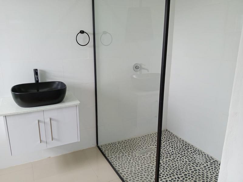 5 Bedroom Property for Sale in Shelly Beach KwaZulu-Natal