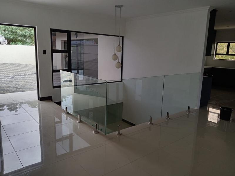 5 Bedroom Property for Sale in Shelly Beach KwaZulu-Natal