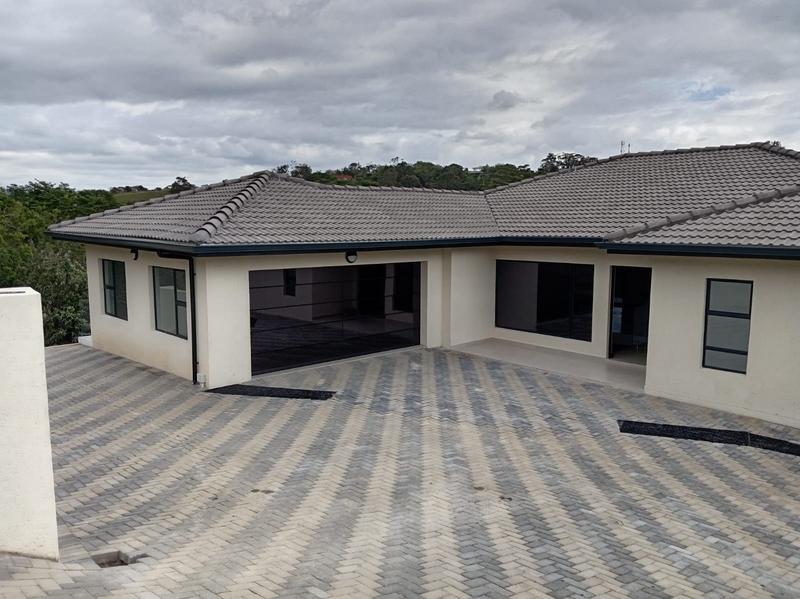 5 Bedroom Property for Sale in Shelly Beach KwaZulu-Natal