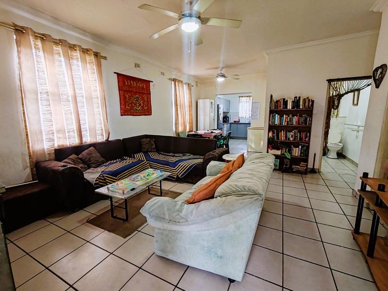 6 Bedroom Property for Sale in Manaba Beach KwaZulu-Natal