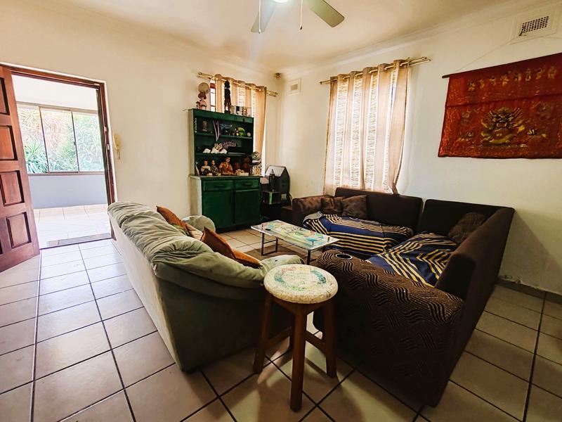 6 Bedroom Property for Sale in Manaba Beach KwaZulu-Natal