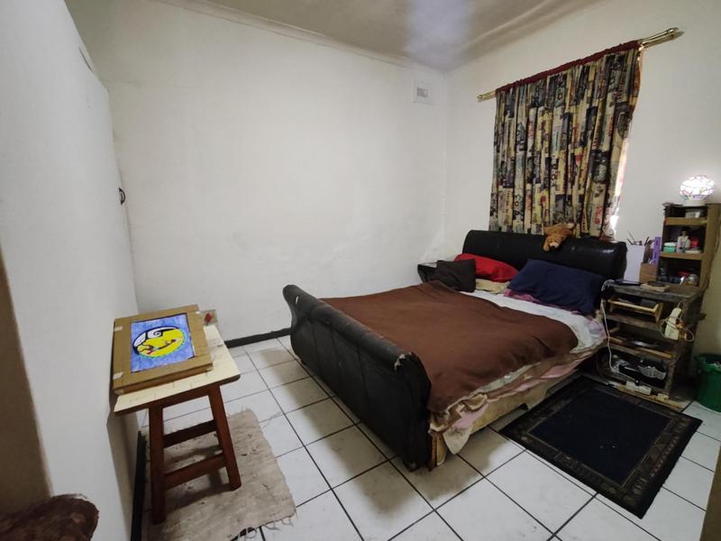 6 Bedroom Property for Sale in Manaba Beach KwaZulu-Natal