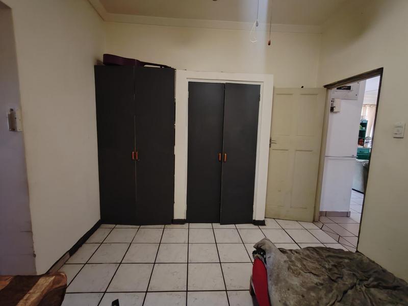 6 Bedroom Property for Sale in Manaba Beach KwaZulu-Natal