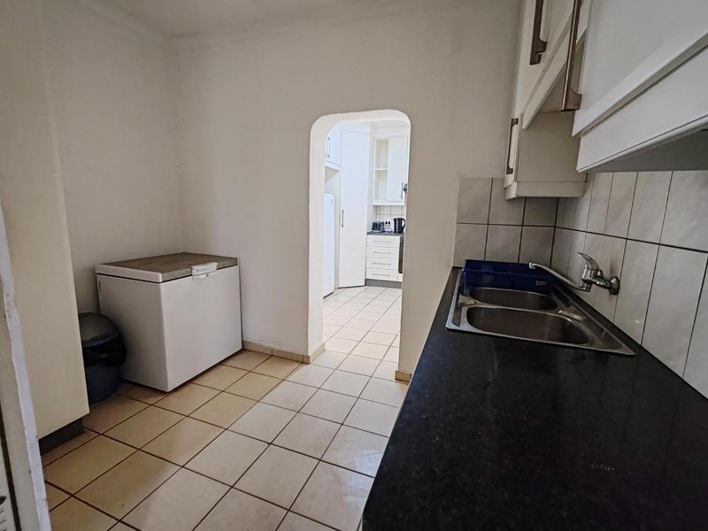 6 Bedroom Property for Sale in Manaba Beach KwaZulu-Natal