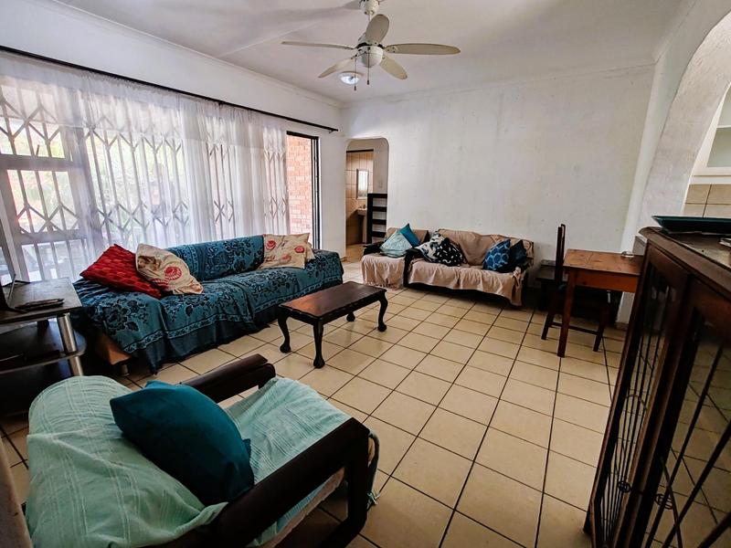 6 Bedroom Property for Sale in Manaba Beach KwaZulu-Natal