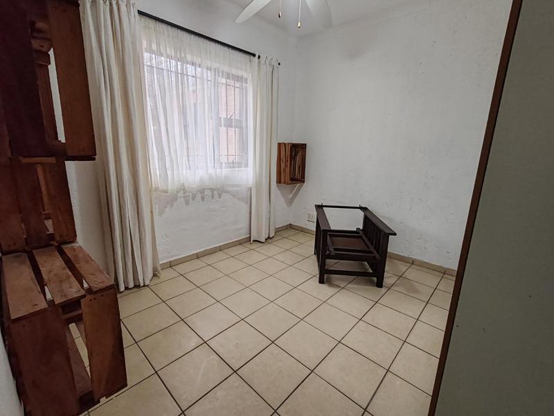 6 Bedroom Property for Sale in Manaba Beach KwaZulu-Natal
