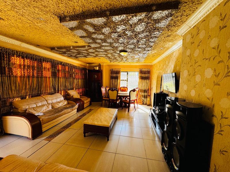 4 Bedroom Property for Sale in Kloof KwaZulu-Natal