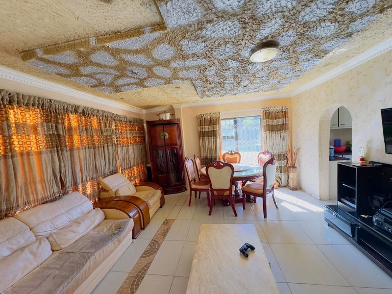 4 Bedroom Property for Sale in Kloof KwaZulu-Natal