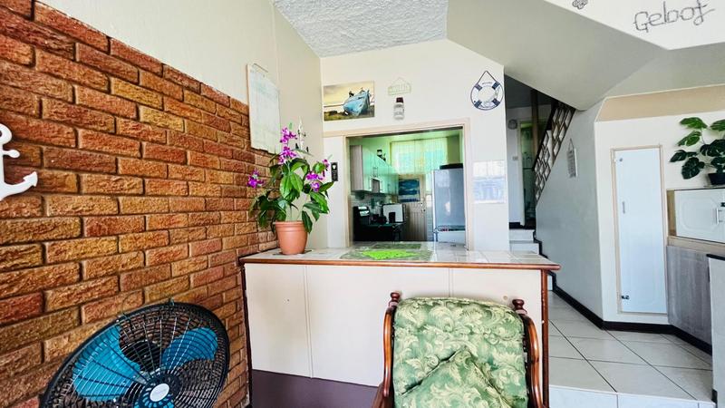 2 Bedroom Property for Sale in Margate Beach KwaZulu-Natal