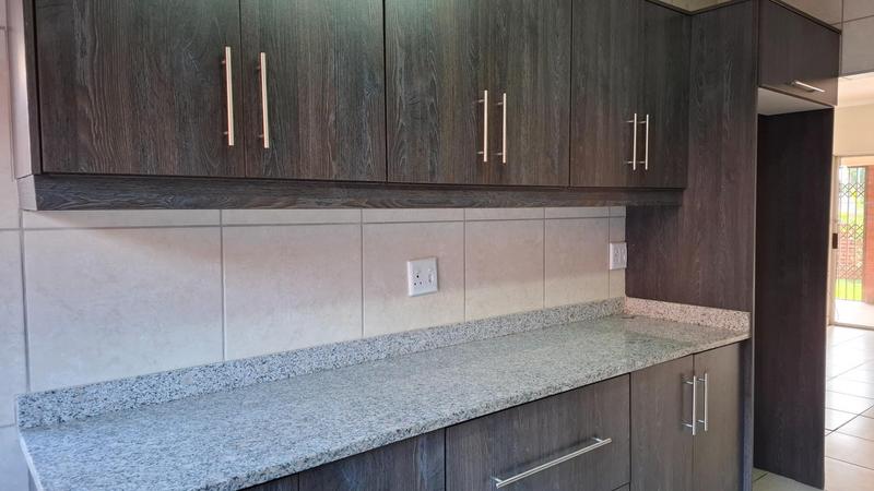 To Let 3 Bedroom Property for Rent in Overport KwaZulu-Natal