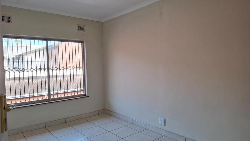 To Let 3 Bedroom Property for Rent in Overport KwaZulu-Natal