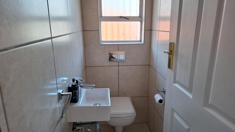 To Let 3 Bedroom Property for Rent in Overport KwaZulu-Natal