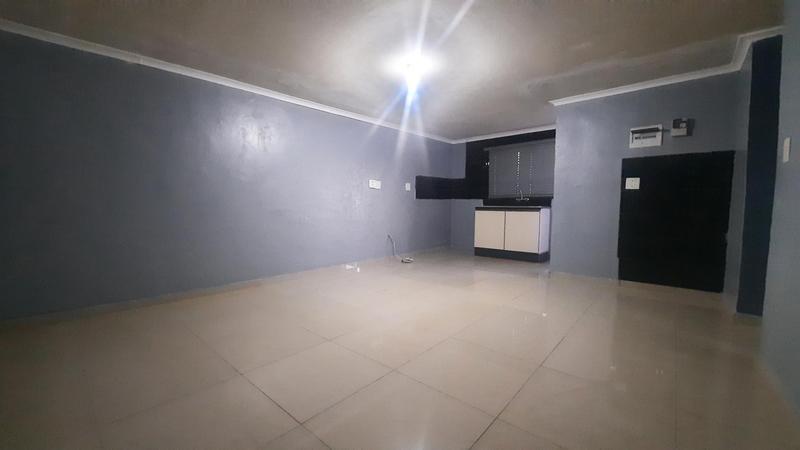 To Let 2 Bedroom Property for Rent in Sunford KwaZulu-Natal