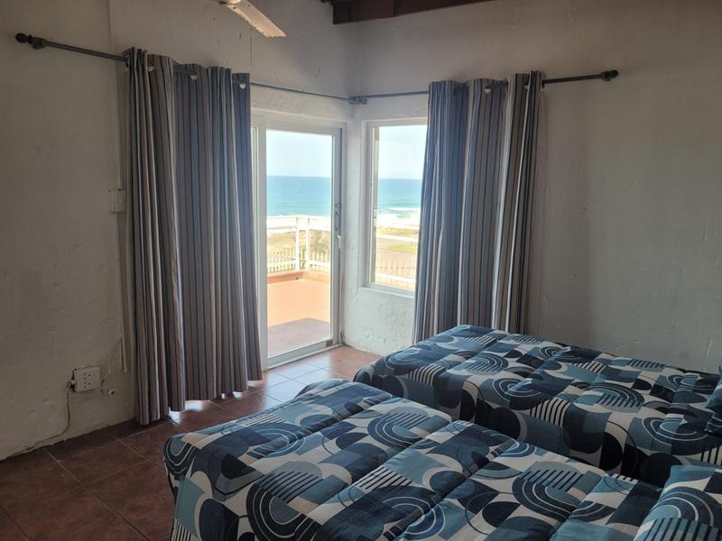 6 Bedroom Property for Sale in Manaba Beach KwaZulu-Natal