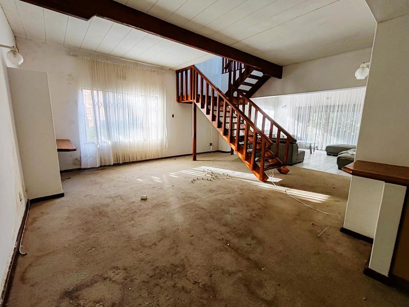 4 Bedroom Property for Sale in Uvongo Beach KwaZulu-Natal