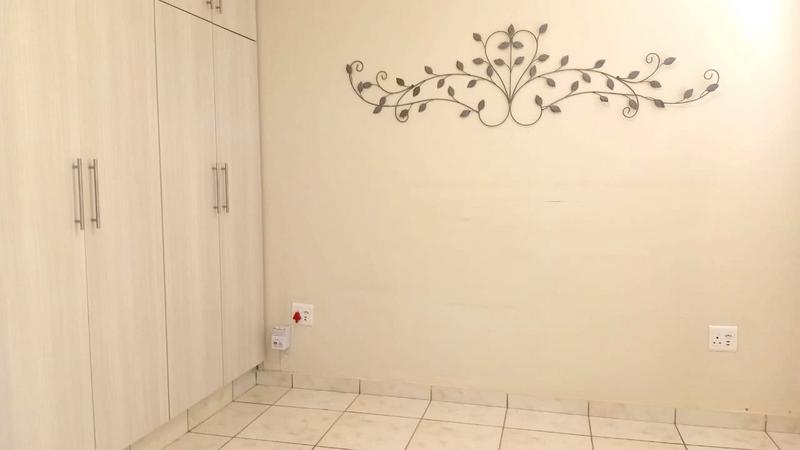 To Let 2 Bedroom Property for Rent in Margate Beach KwaZulu-Natal