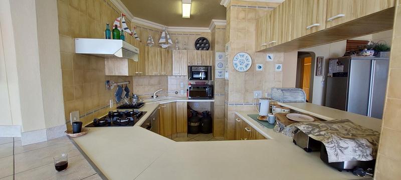 To Let 3 Bedroom Property for Rent in Margate KwaZulu-Natal