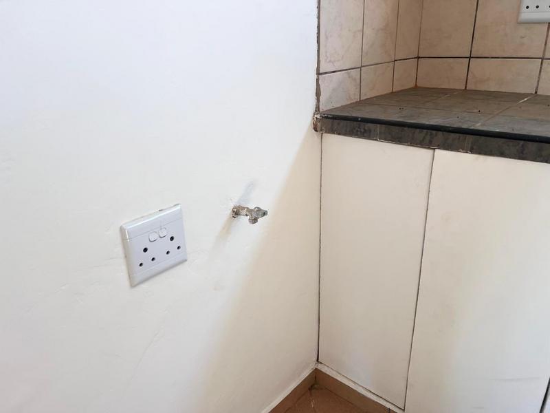 To Let 2 Bedroom Property for Rent in Margate KwaZulu-Natal