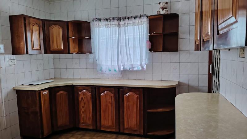 5 Bedroom Property for Sale in Umhlatuzana KwaZulu-Natal