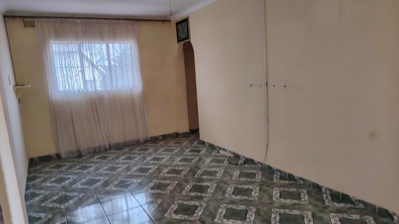 5 Bedroom Property for Sale in Umhlatuzana KwaZulu-Natal
