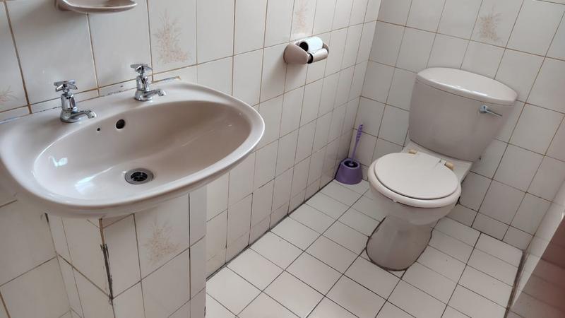 5 Bedroom Property for Sale in Umhlatuzana KwaZulu-Natal