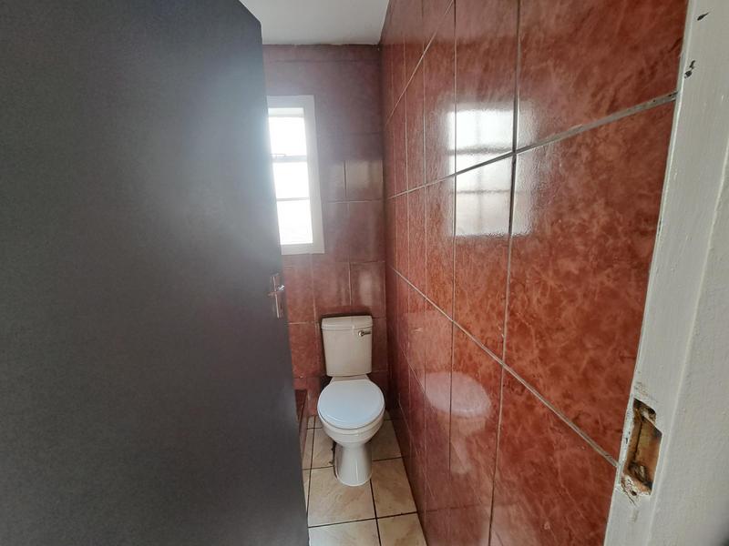 To Let 1 Bedroom Property for Rent in Grove End KwaZulu-Natal