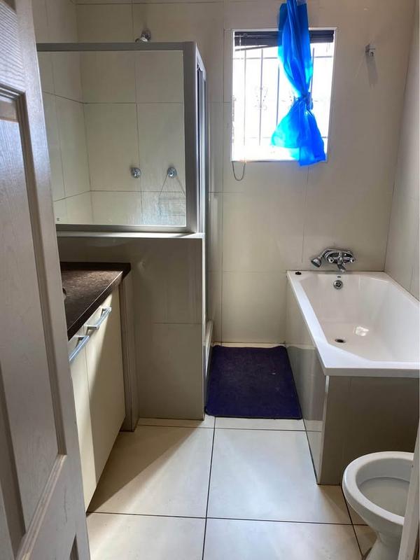 To Let 5 Bedroom Property for Rent in Umbilo KwaZulu-Natal