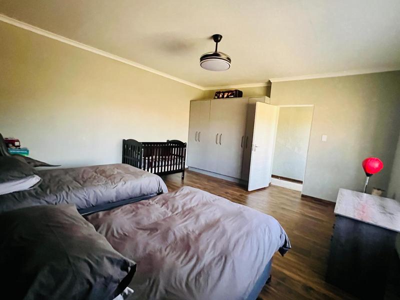 5 Bedroom Property for Sale in Inanda KwaZulu-Natal