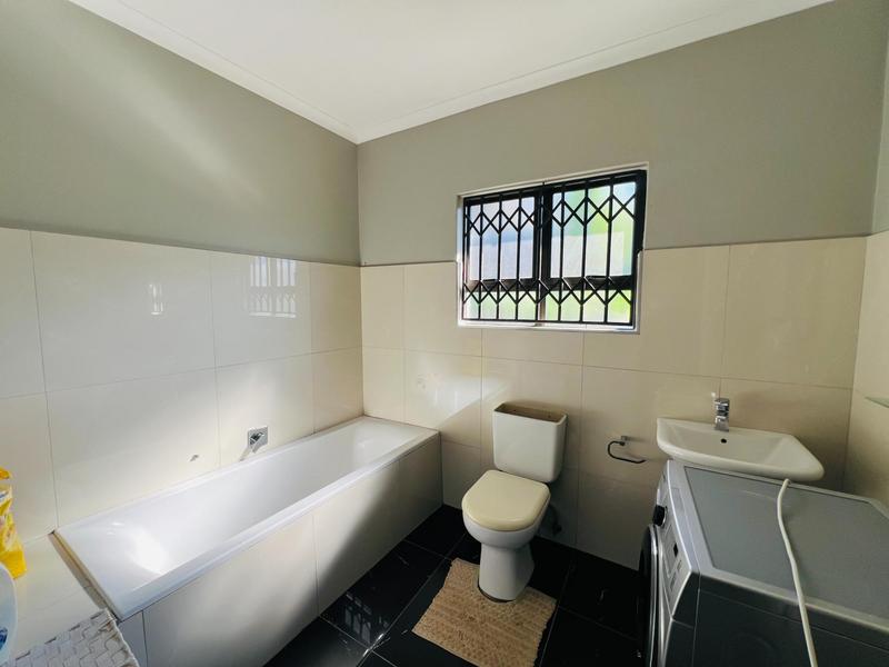 5 Bedroom Property for Sale in Inanda KwaZulu-Natal