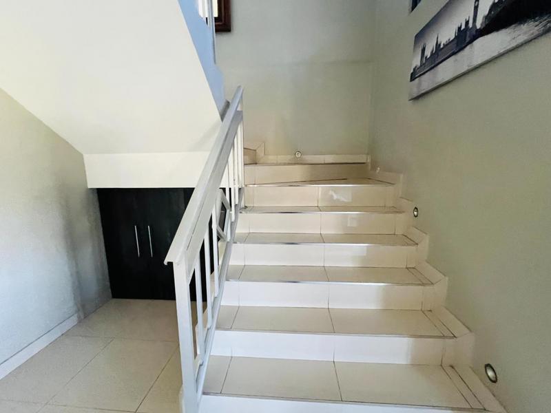 5 Bedroom Property for Sale in Inanda KwaZulu-Natal