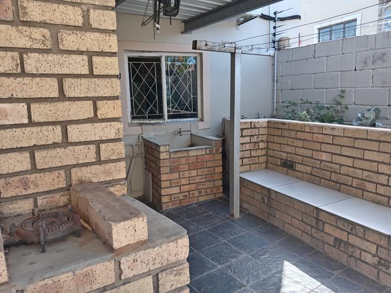4 Bedroom Property for Sale in Woodview KwaZulu-Natal