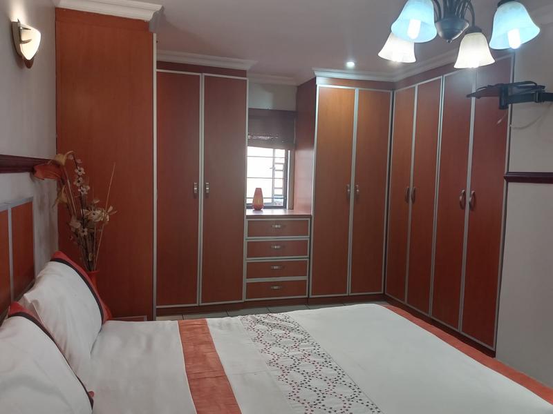 4 Bedroom Property for Sale in Woodview KwaZulu-Natal