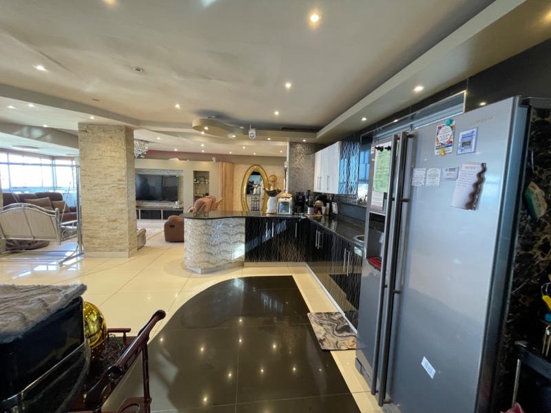 6 Bedroom Property for Sale in North Beach KwaZulu-Natal