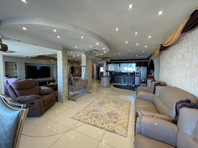 6 Bedroom Property for Sale in North Beach KwaZulu-Natal
