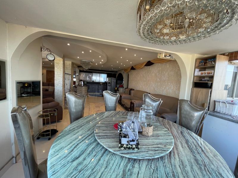 6 Bedroom Property for Sale in North Beach KwaZulu-Natal