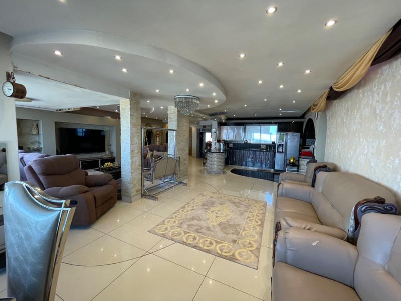 6 Bedroom Property for Sale in North Beach KwaZulu-Natal