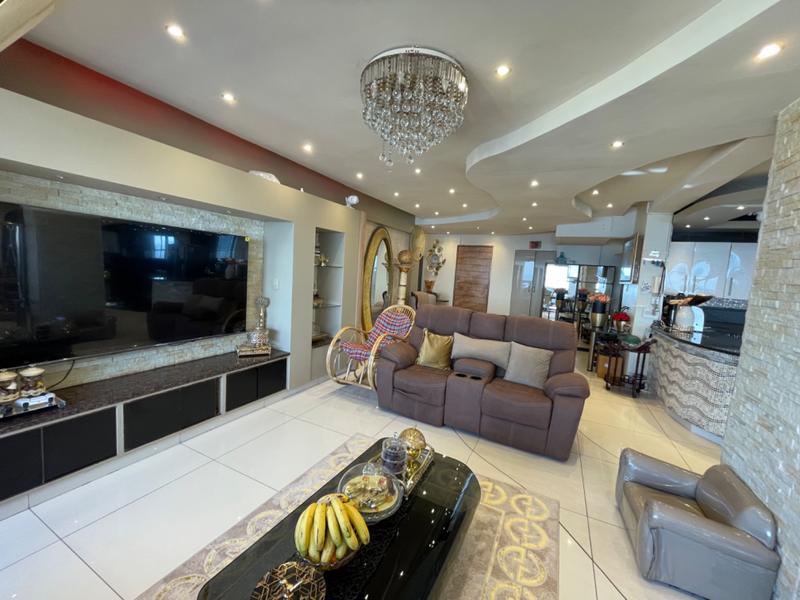 6 Bedroom Property for Sale in North Beach KwaZulu-Natal