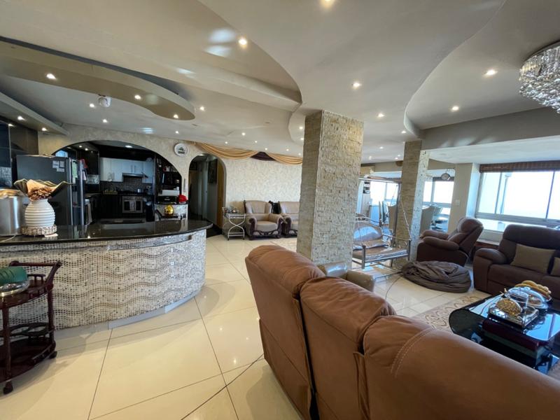 6 Bedroom Property for Sale in North Beach KwaZulu-Natal