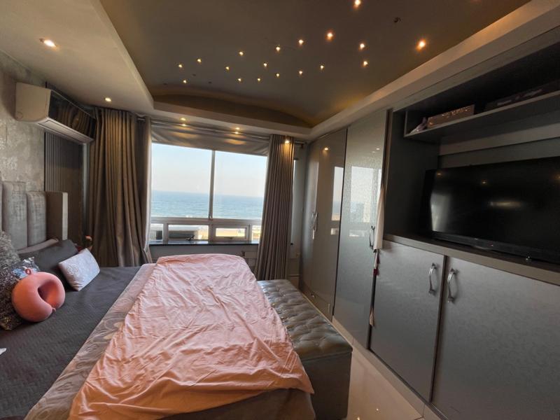 6 Bedroom Property for Sale in North Beach KwaZulu-Natal