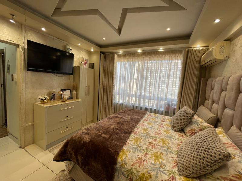 6 Bedroom Property for Sale in North Beach KwaZulu-Natal