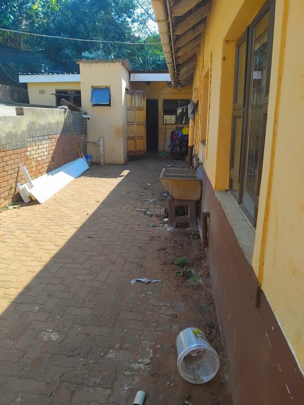 3 Bedroom Property for Sale in Montclair KwaZulu-Natal