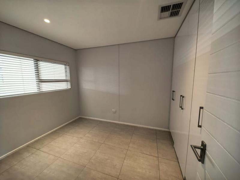 To Let 2 Bedroom Property for Rent in Seaward Estate KwaZulu-Natal