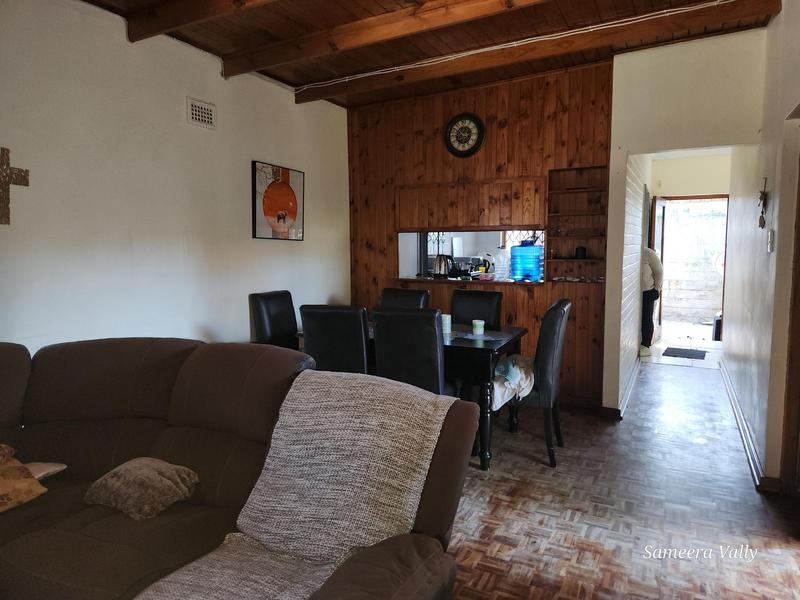 To Let 3 Bedroom Property for Rent in Sherwood KwaZulu-Natal