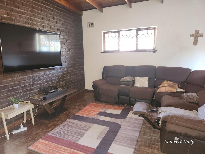 To Let 3 Bedroom Property for Rent in Sherwood KwaZulu-Natal