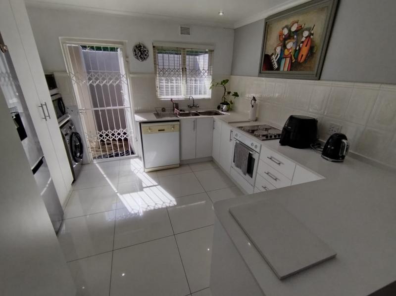 2 Bedroom Property for Sale in Somerset Park KwaZulu-Natal