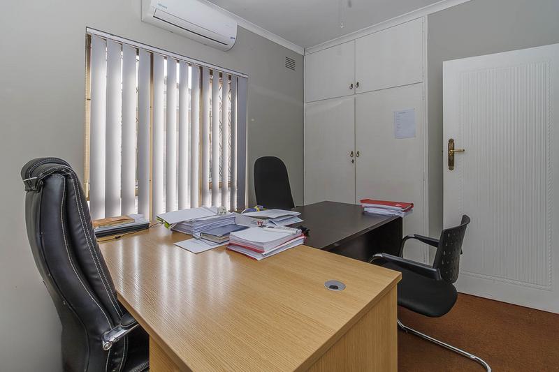 4 Bedroom Property for Sale in Manors KwaZulu-Natal