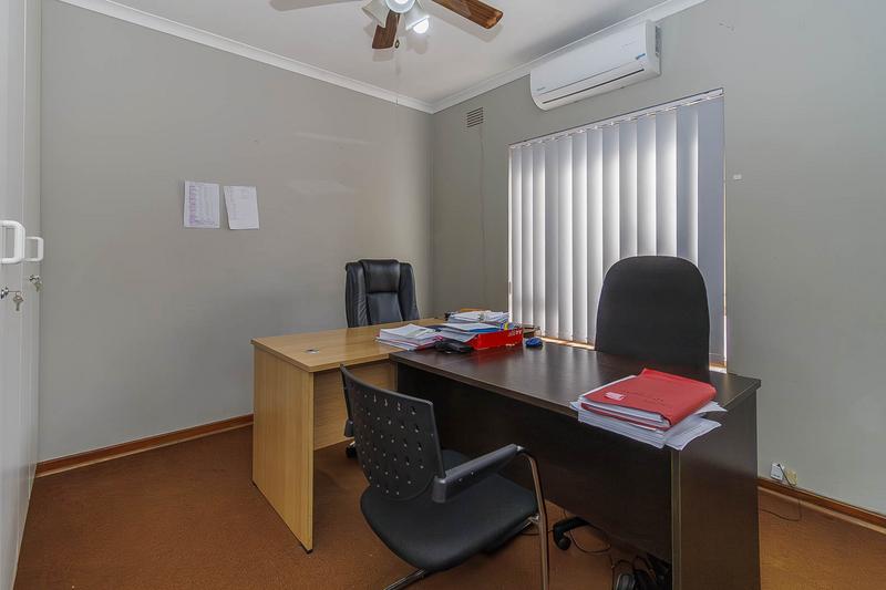 4 Bedroom Property for Sale in Manors KwaZulu-Natal